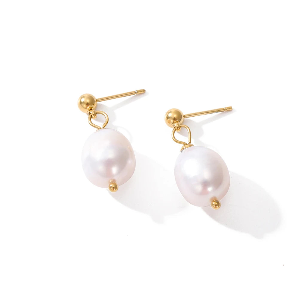 Natural Short Hung Pearl Earrings