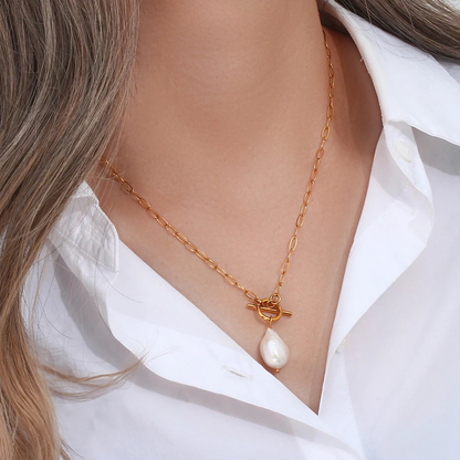 Pearl Pendant Chain Necklace